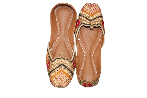 Sindhi Embroidery Khussa